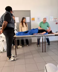 Les équipes hospitalières formées aux risques NRBC-E : une préparation essentielle face aux situations d’exception